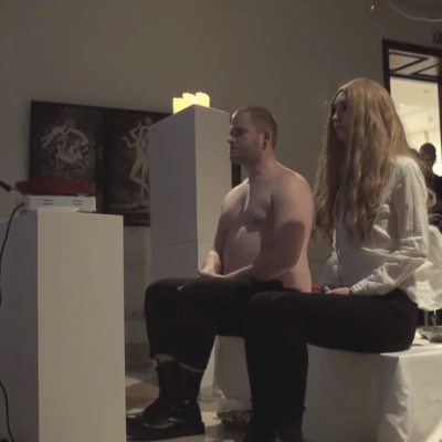 Tự ăn thịt chính mình – Nghệ thuật hay tội&nbsp;ác?